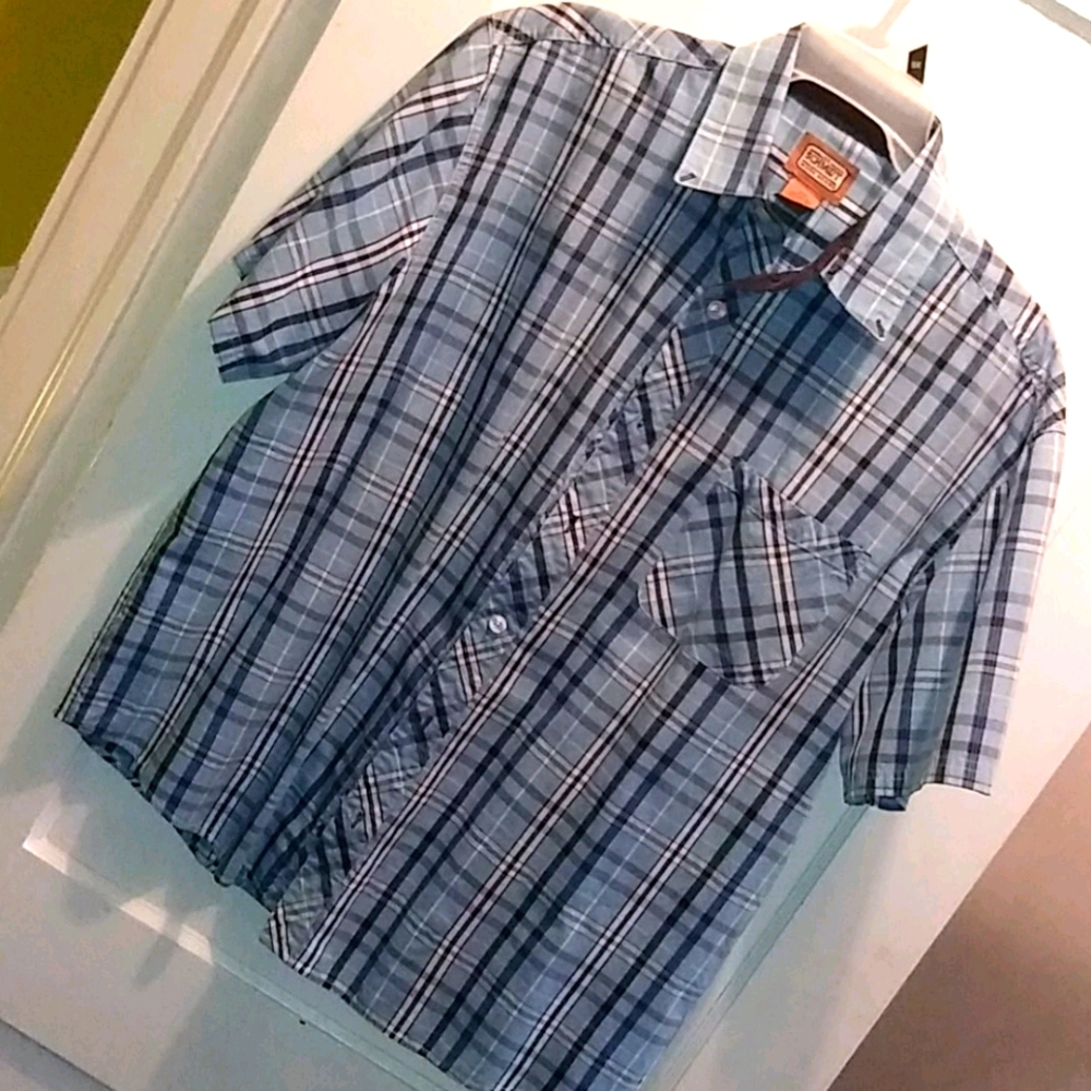 C.E. Schmidt XXL shirt.